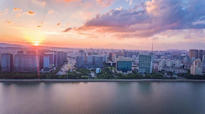 杭州牵手香港,他们的目光为何聚焦望江门外?